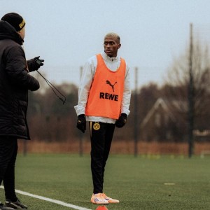 开云体育官网-熟悉下新环境，将在今夏加盟多特的莱尔马跟随U23进行了训练